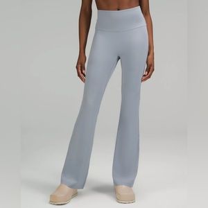 Groove Super-High-Rise Flared Pant